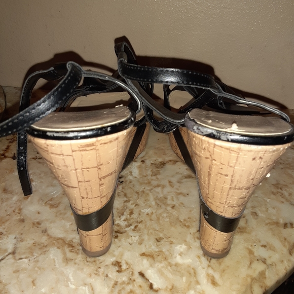 Shoe Dazzle Women's wedges - Picture 6 of 6